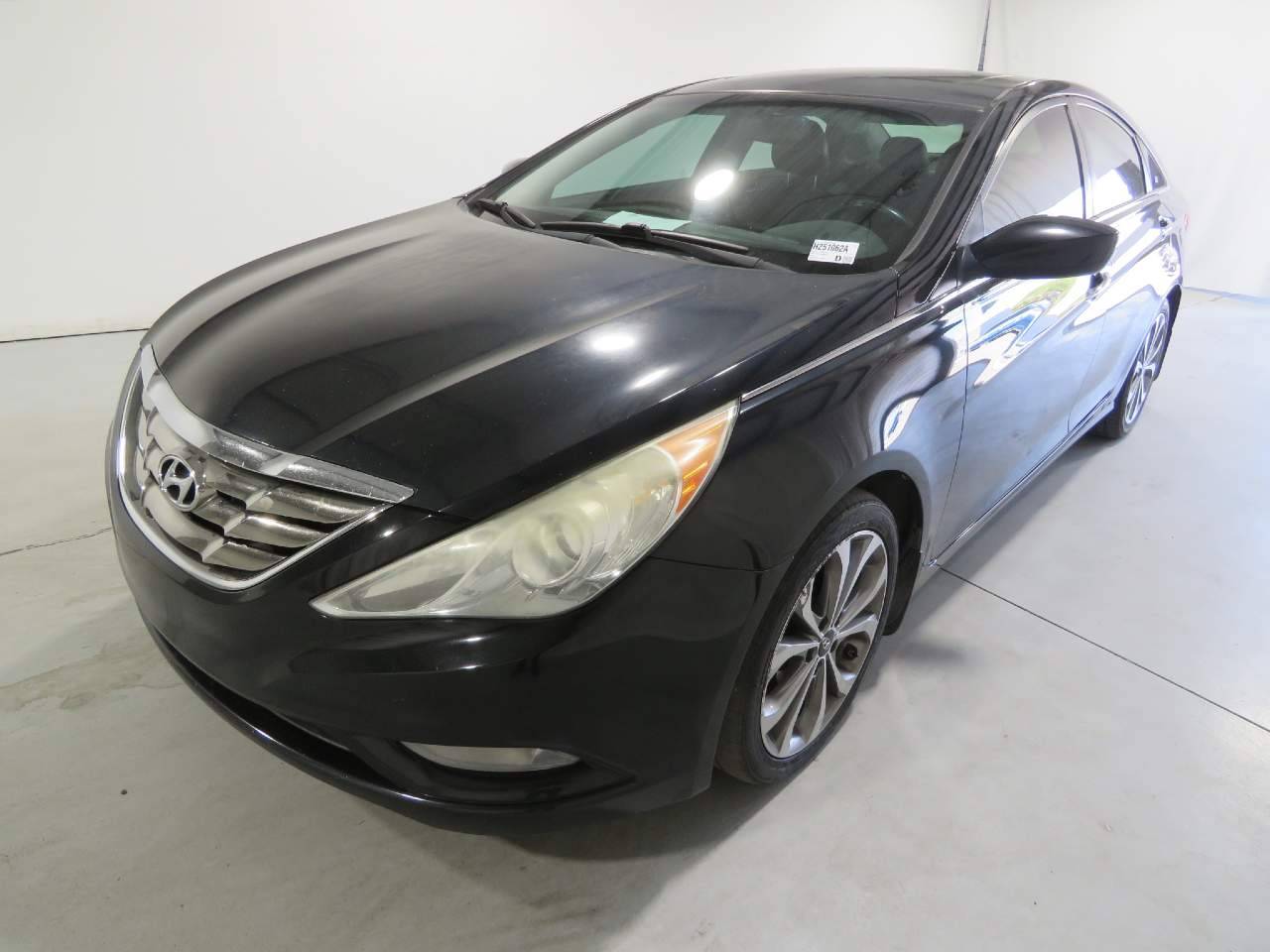 2013 Hyundai Sonata SE 2.0T — Sedan — 185,785 mi — Phoenix, AZ