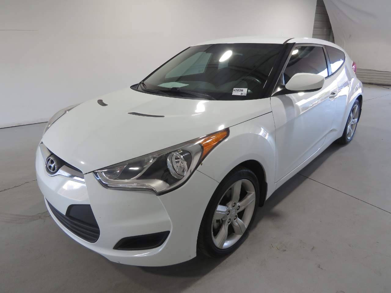 2015 Hyundai Veloster Base — Hatchback — 95,835 mi — Phoenix, AZ