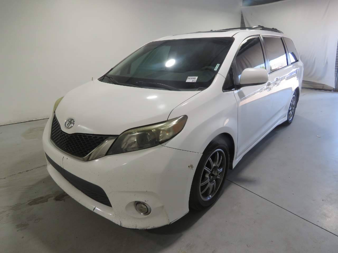 2012 Toyota Sienna SE — Minivan — 172,261 mi — Phoenix, AZ