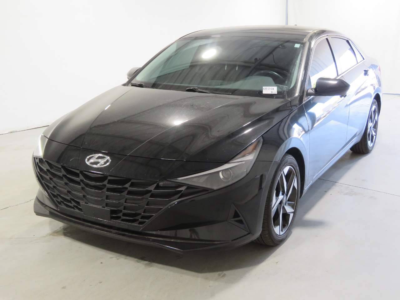 2023 Hyundai Elantra SEL — Sedan — 28,009 mi — Phoenix, AZ