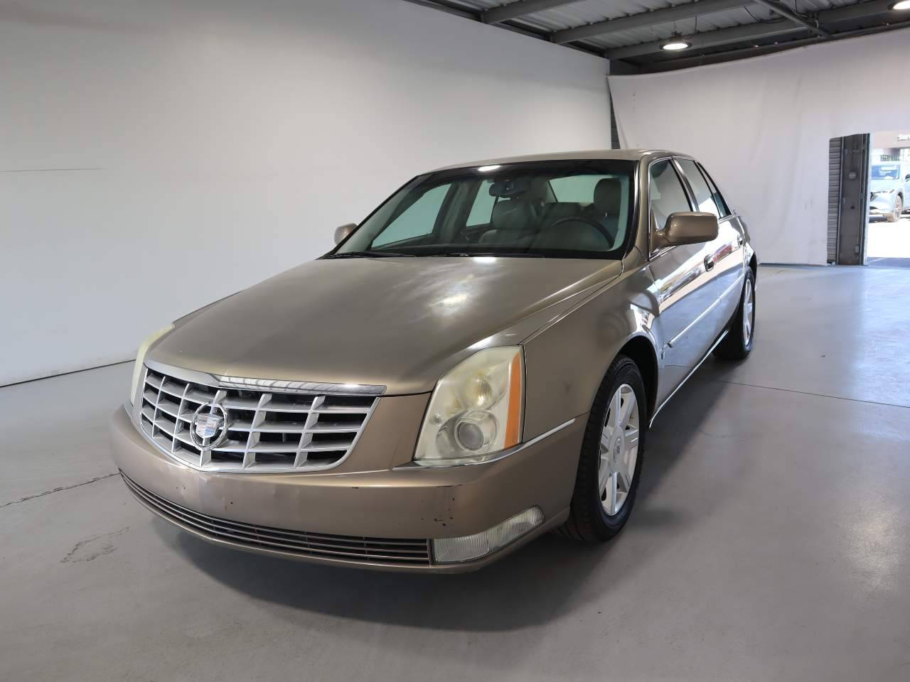 2007 Cadillac DTS Luxury I — Sedan — 117,097 mi — Phoenix, AZ