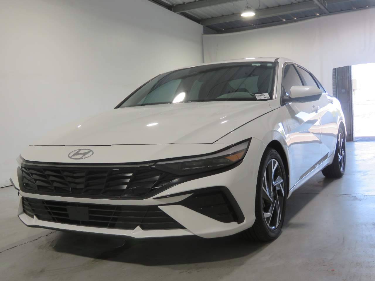 2024 Hyundai Elantra SEL — Sedan — 12,683 mi — Phoenix, AZ