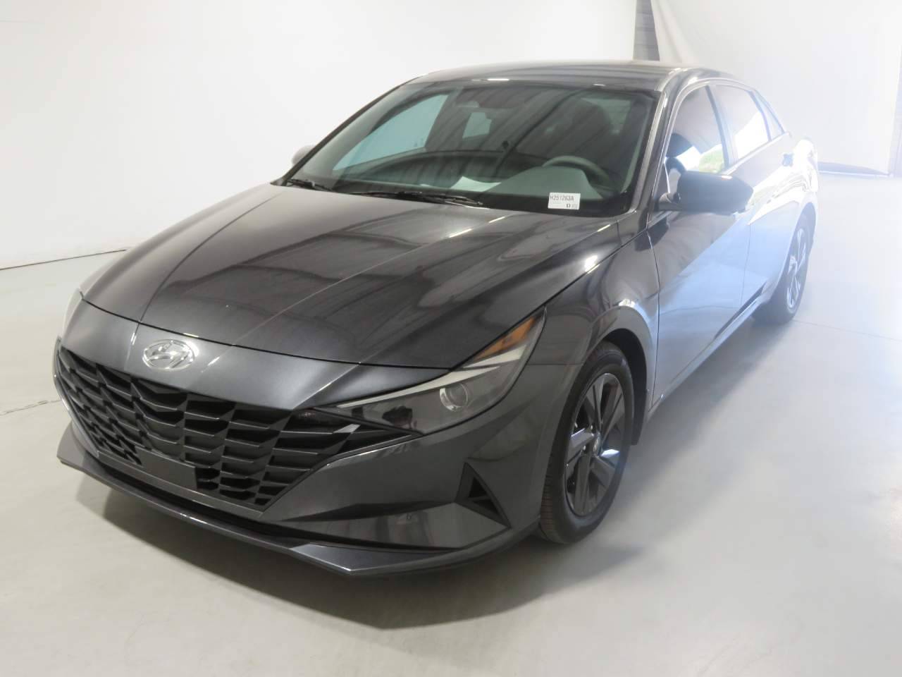 2022 Hyundai Elantra SEL — Sedan — 19,470 mi — Phoenix, AZ