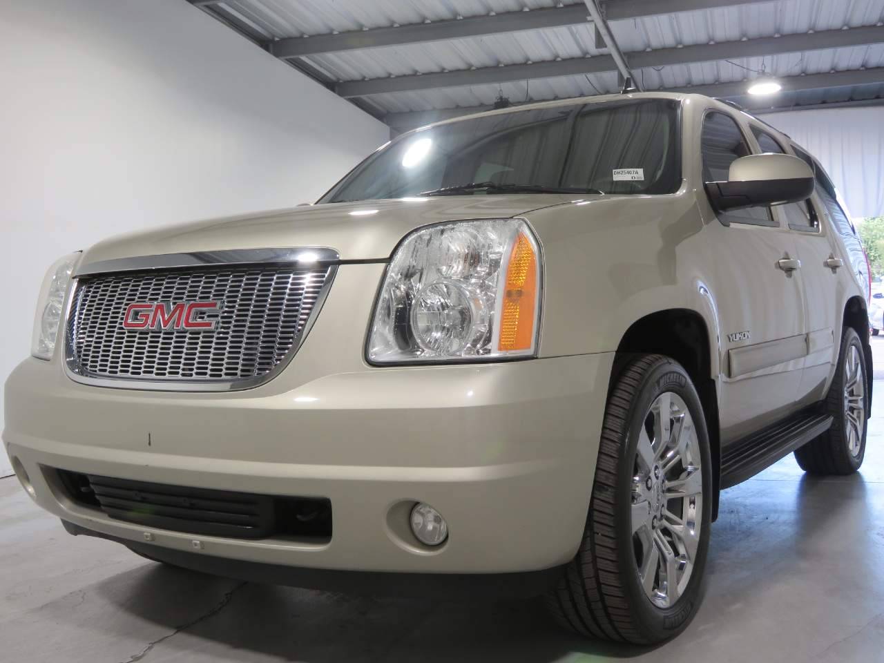 2013 GMC Yukon SLT — SUV — 117,718 mi — Phoenix, AZ