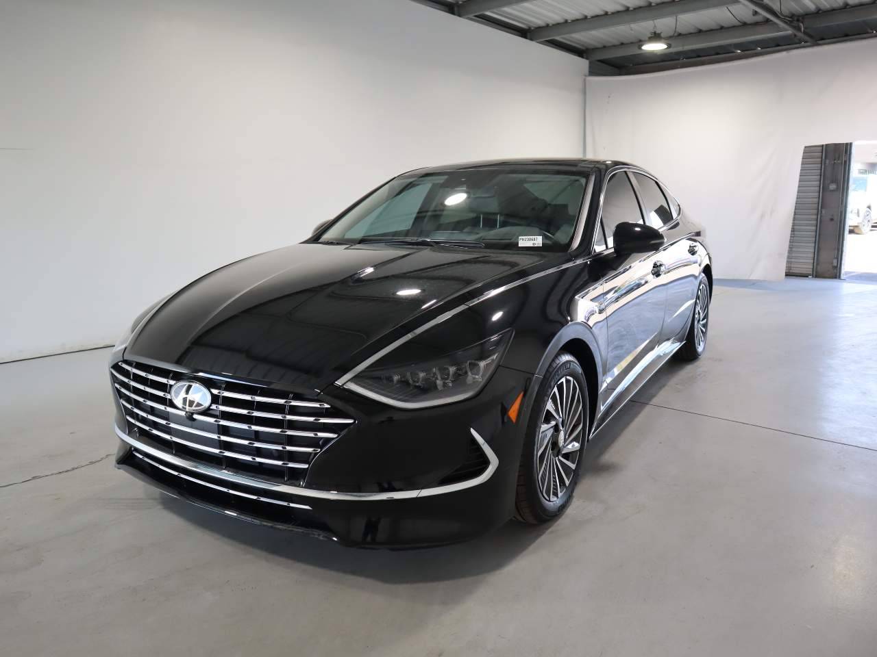2023 Hyundai Sonata Hybrid Limited — Sedan — 8,413 mi — Phoenix, AZ