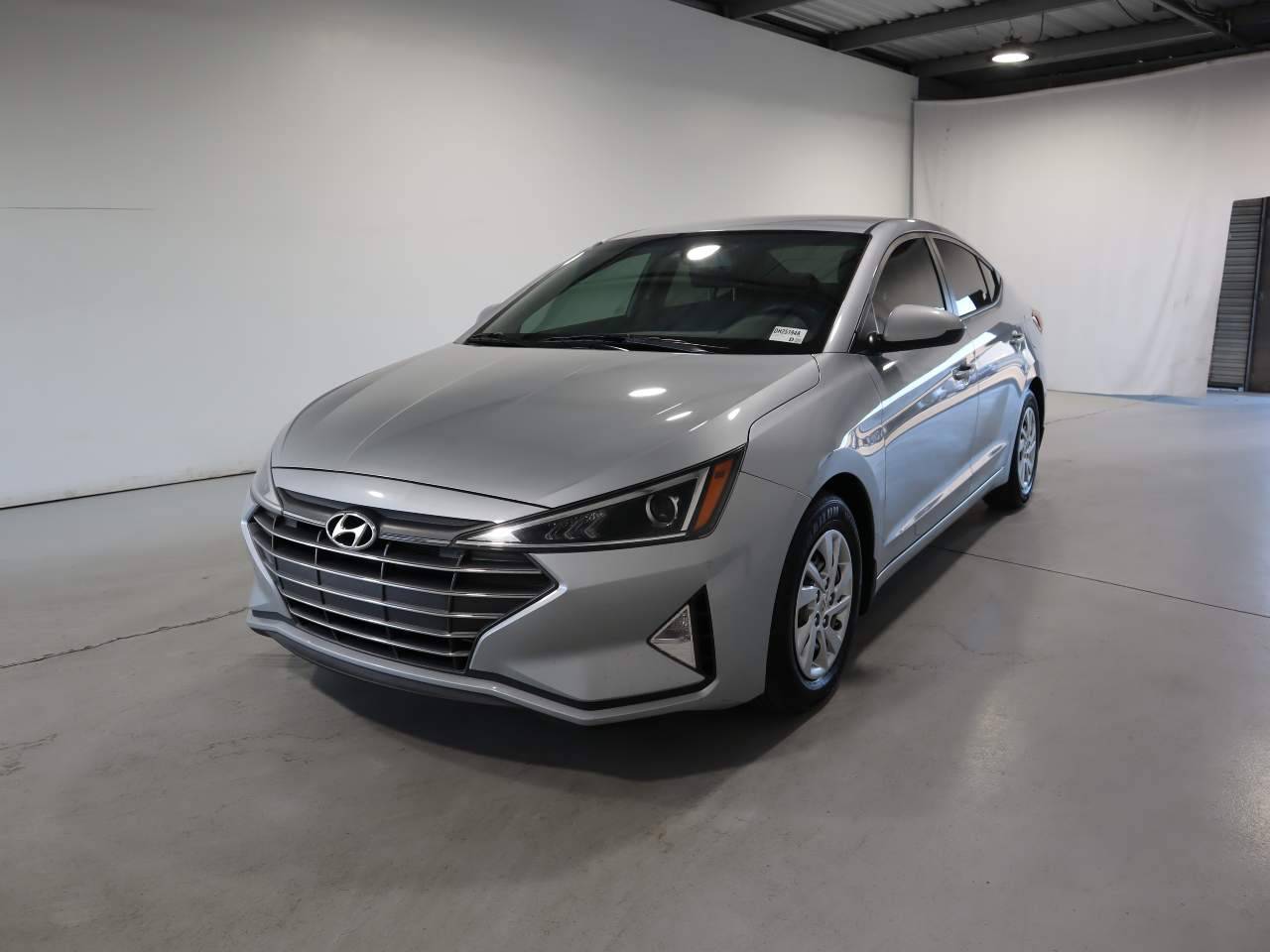 2020 Hyundai Elantra SE — Sedan — 87,998 mi — Phoenix, AZ