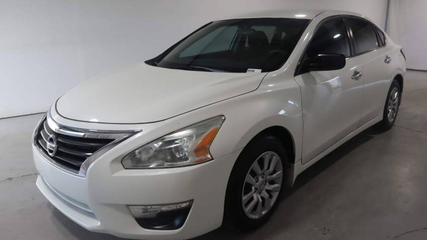 2014 Nissan Altima 2.5 S — Sedan — 133,271 mi — Phoenix, AZ