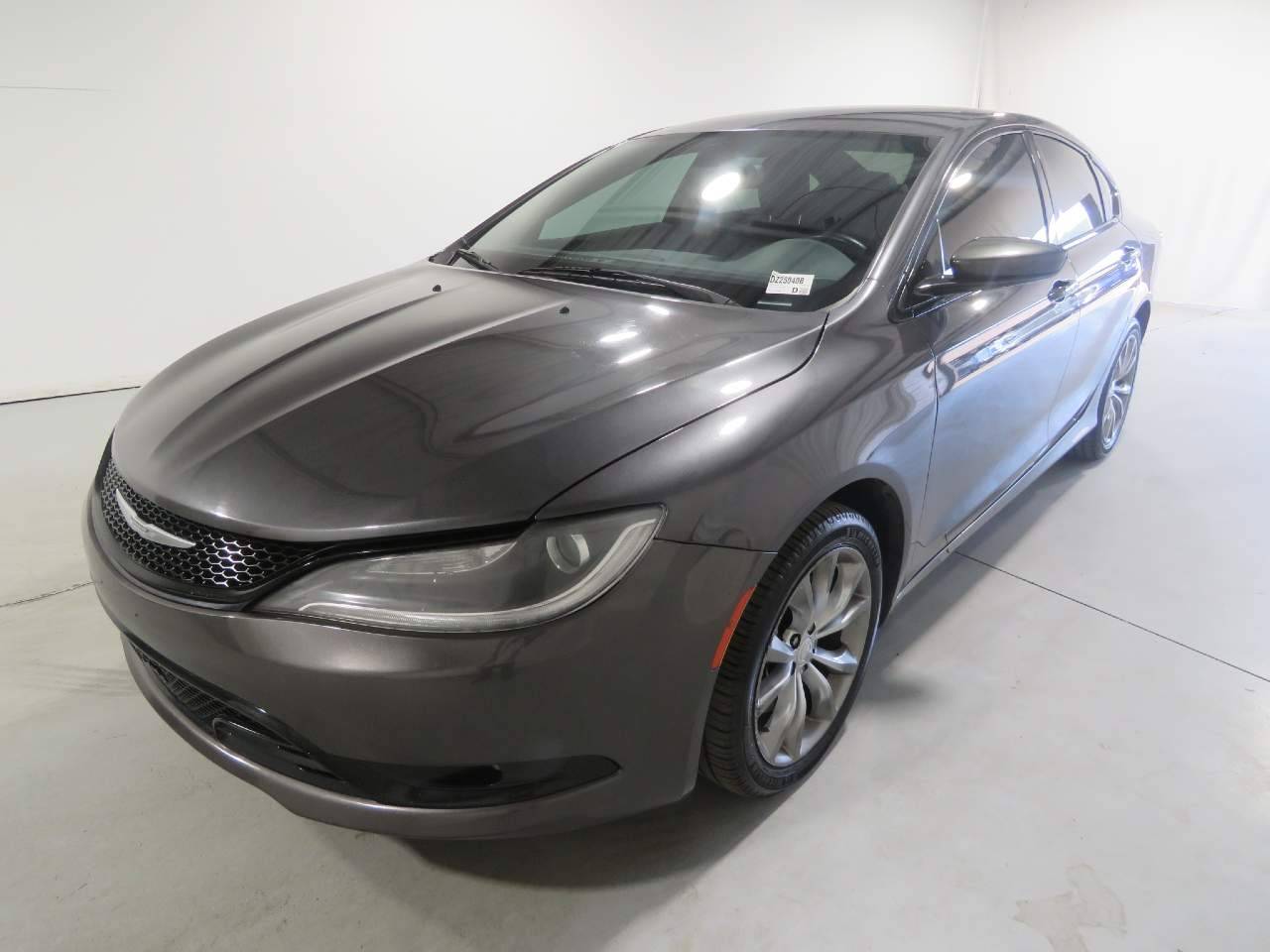 2016 Chrysler 200 S — Sedan — 124,568 mi — Phoenix, AZ