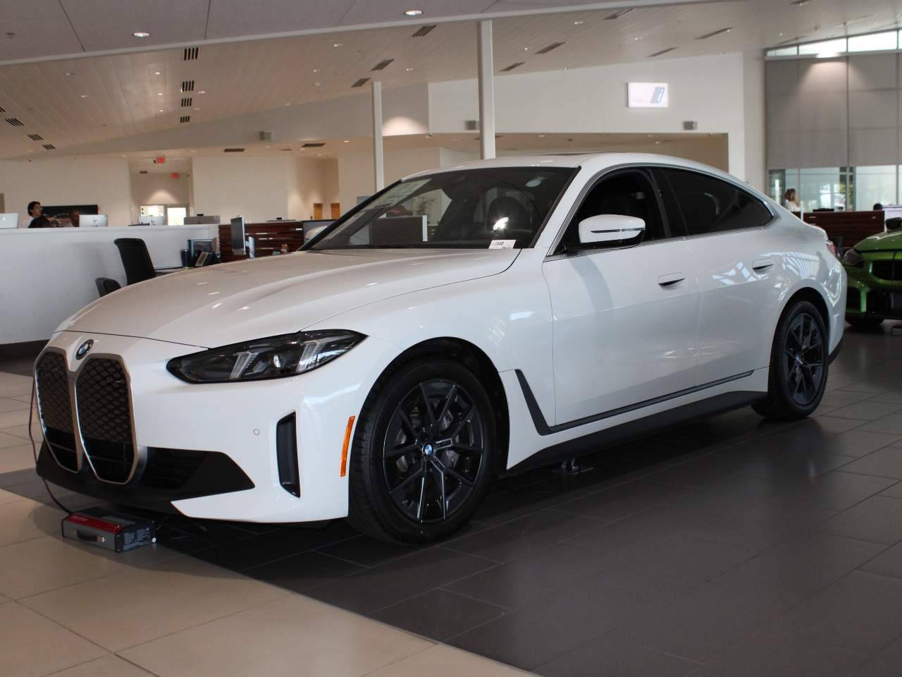 2025 BMW i4 xDrive40 — Sedan — 5,001 mi — Chandler, AZ