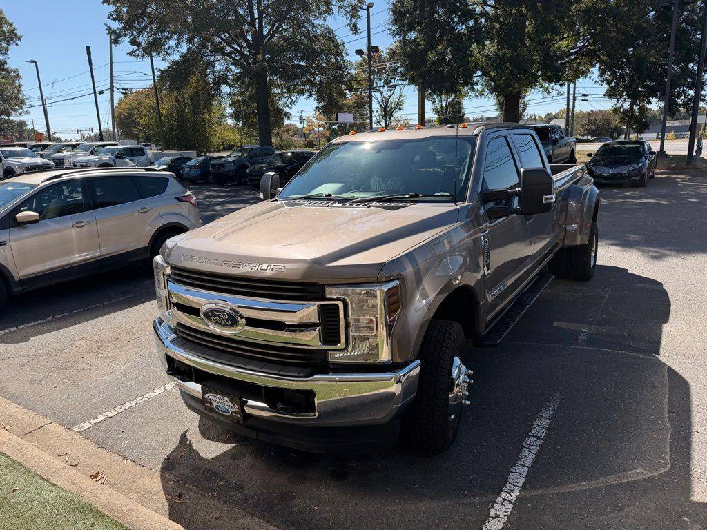 2019 Ford Super Duty F-350 XLT — Pickup Truck — 59,555 mi — Charlotte, NC