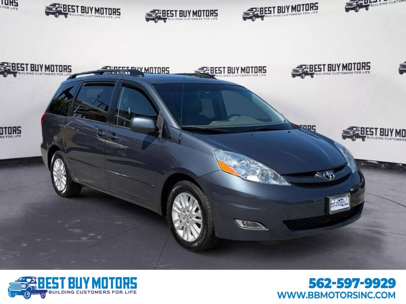 2008 Toyota Sienna XLE — Minivan — 67,129 mi — Signal Hill, CA