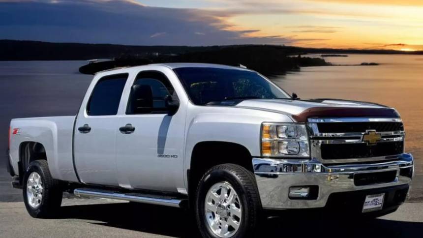 2014 Chevrolet Silverado 3500HD LT — Pickup Truck — 116,417 mi — Signal Hill, CA