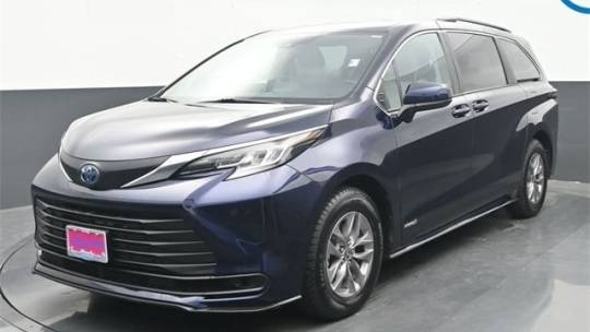 2021 Toyota Sienna LE — Minivan — 63,039 mi — Houston, TX