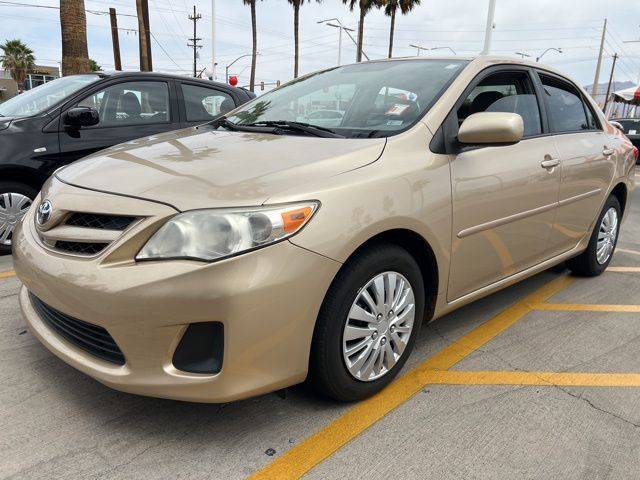 2011 Toyota Corolla LE — Sedan — 52,000 mi — Tucson, AZ
