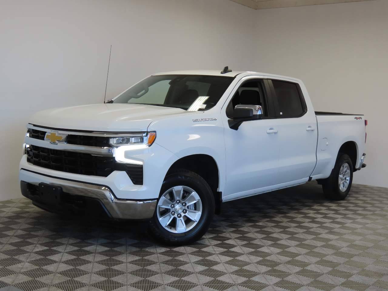 2023 Chevrolet Silverado 1500 LT — Pickup Truck — 42,130 mi — Chandler, AZ