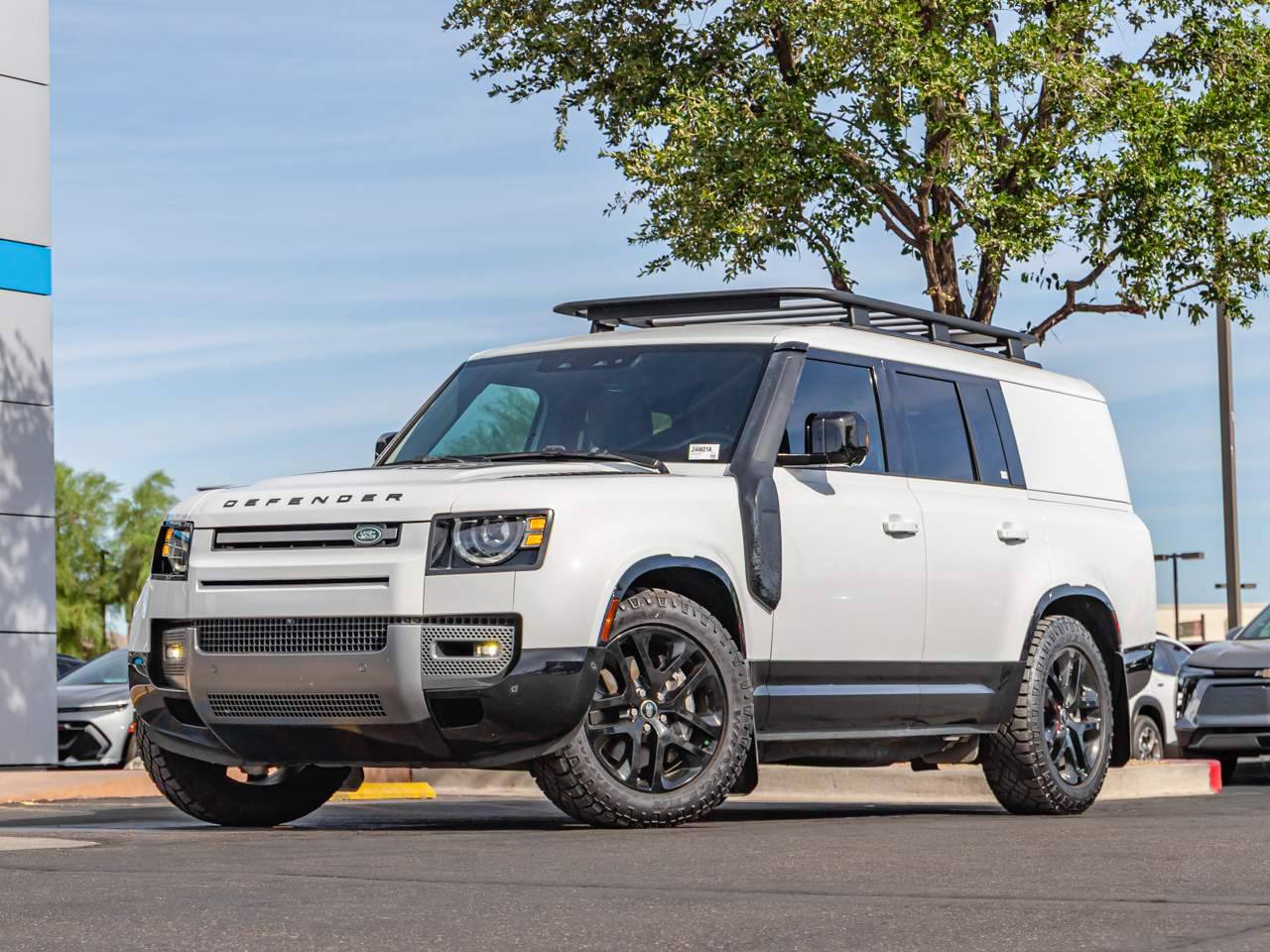 2024 Land Rover Defender Outbound