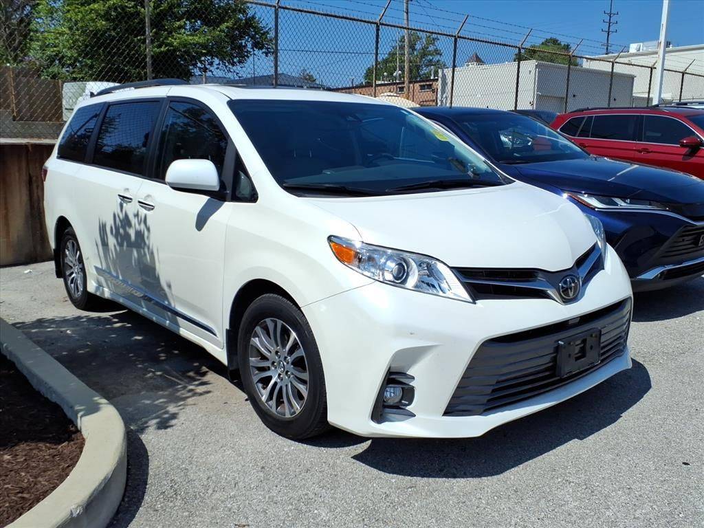 2018 Toyota Sienna L — Minivan — 95,031 mi — St Louis, MO