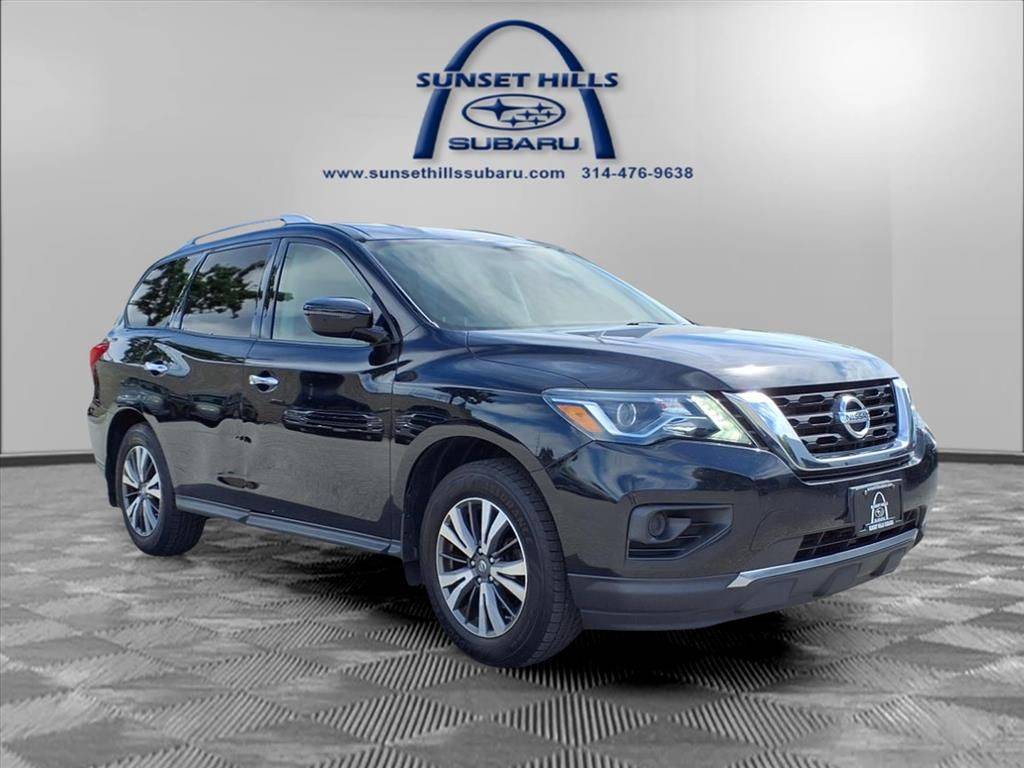 2017 Nissan Pathfinder S — SUV — 124,734 mi — St Louis, MO