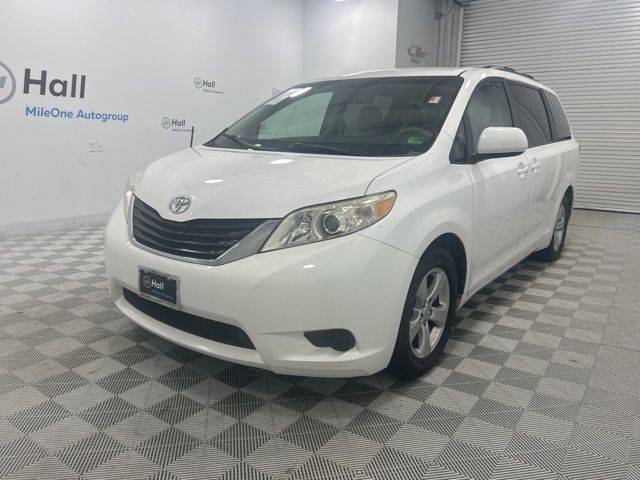 2013 Toyota Sienna LE — Minivan — 125,959 mi — Virginia Beach, VA
