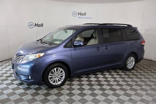2014 Toyota Sienna L — Minivan — 81,332 mi — Virginia Beach, VA