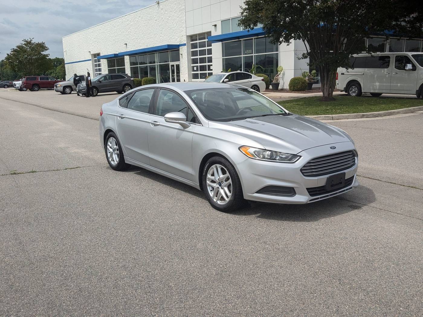 2016 Ford Fusion SE — Sedan — 88,987 mi — Prince George, VA