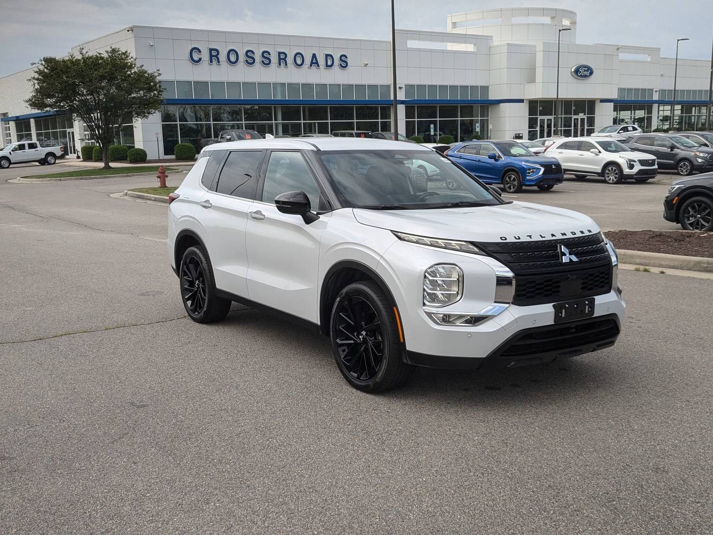 2023 Mitsubishi Outlander SE Black Edition — SUV — 20,555 mi — Prince George, VA