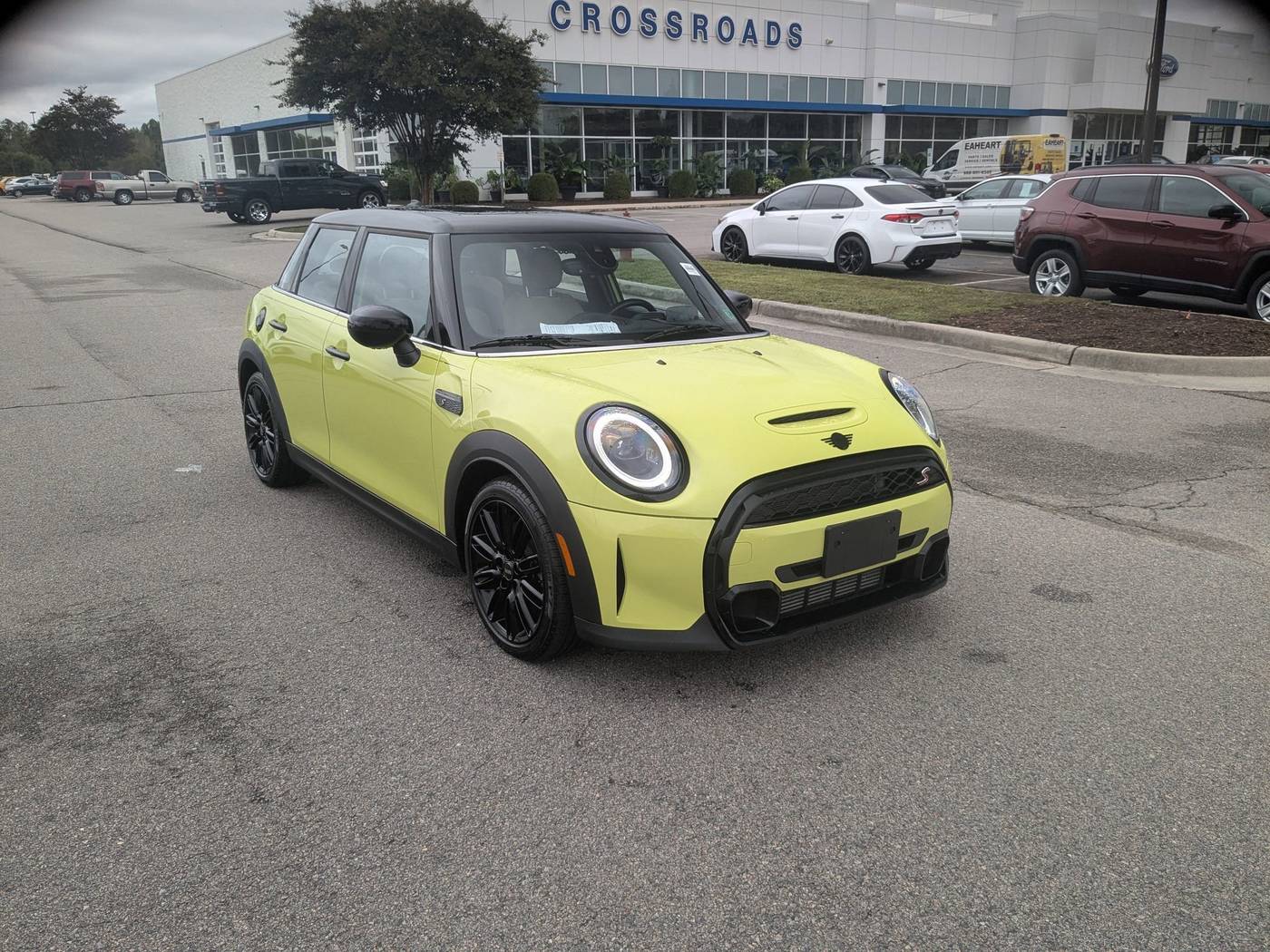2023 MINI Hardtop Cooper S Classic — Hatchback — 32,722 mi — Prince George, VA