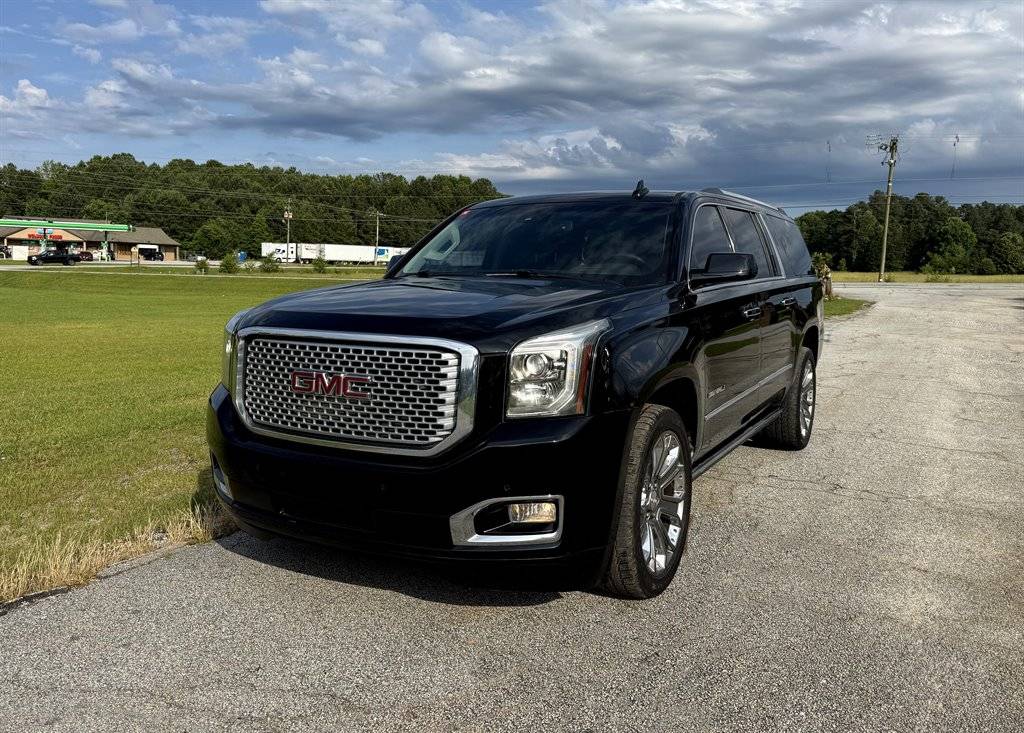 2015 GMC Yukon Denali — SUV — 141,676 mi — Loganville, GA