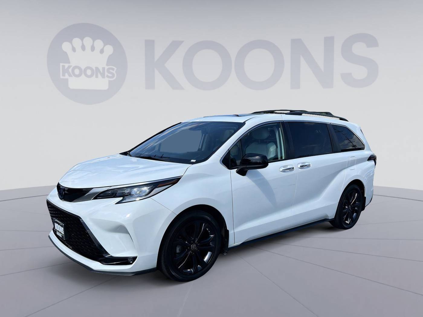 2022 Toyota Sienna XSE — Minivan — 23,162 mi — Westminster, MD