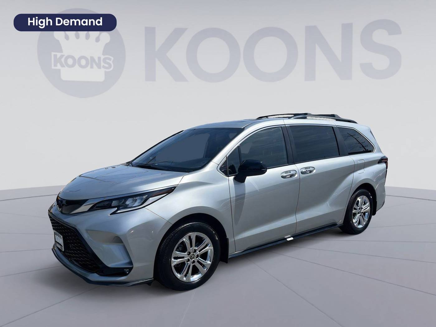 2022 Toyota Sienna XSE — Minivan — 13,383 mi — Westminster, MD
