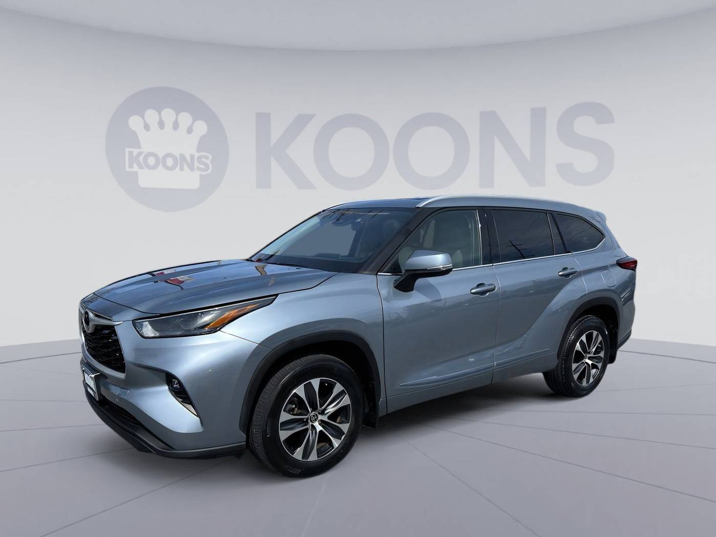 2022 Toyota Highlander XLE — SUV — 24,447 mi — Westminster, MD