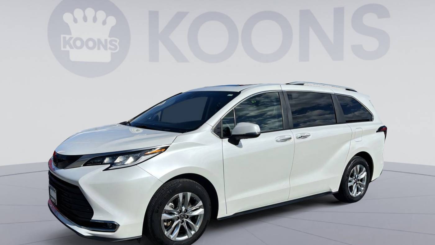 2023 Toyota Sienna Limited — Minivan — 42,837 mi — Westminster, MD
