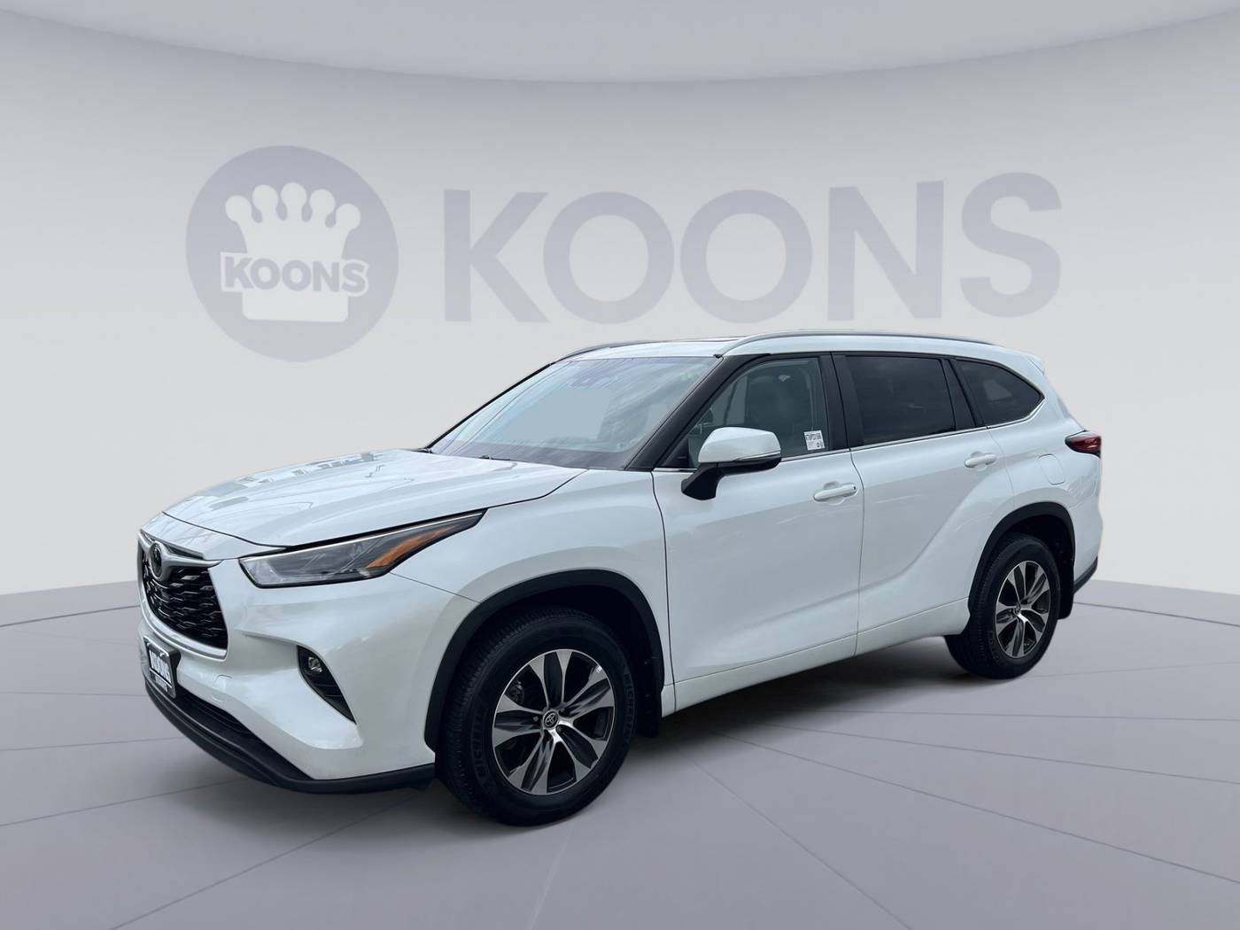 2023 Toyota Highlander XLE — SUV — 22,094 mi — Westminster, MD