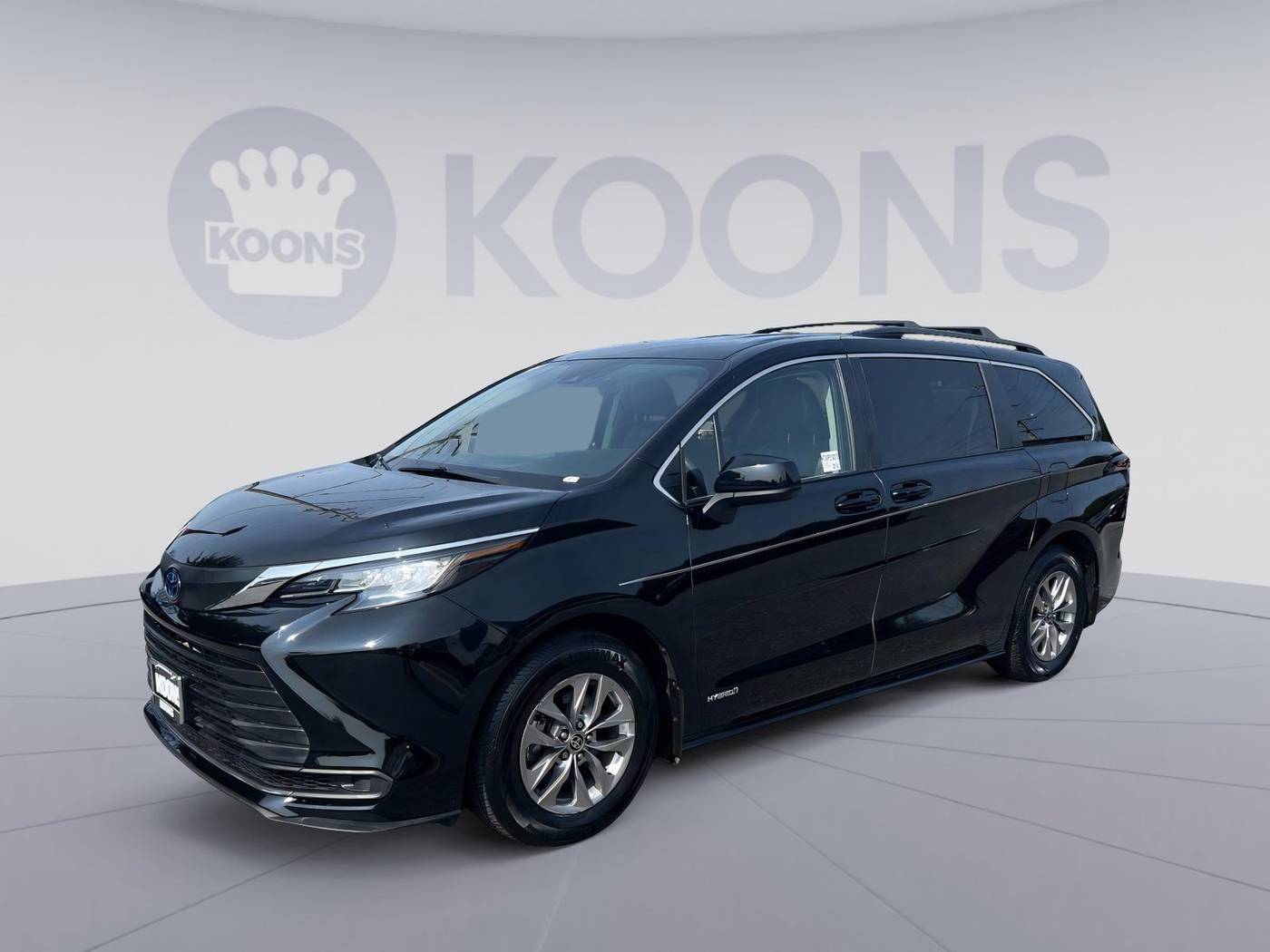 2021 Toyota Sienna LE — Minivan — 58,635 mi — Westminster, MD