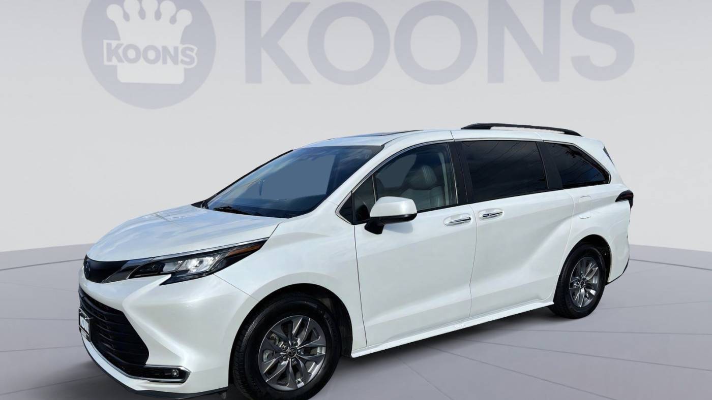 2023 Toyota Sienna XLE — Minivan — 96,525 mi — Westminster, MD