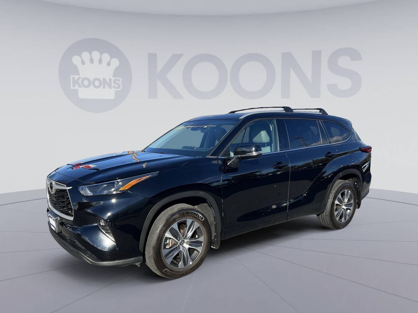 2022 Toyota Highlander XLE — SUV — 8,076 mi — Westminster, MD