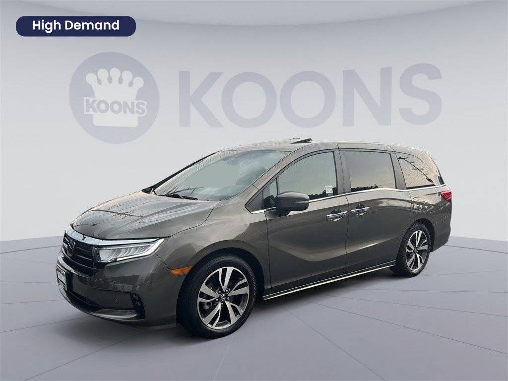 2022 Honda Odyssey Touring — Minivan — 18,286 mi — Westminster, MD