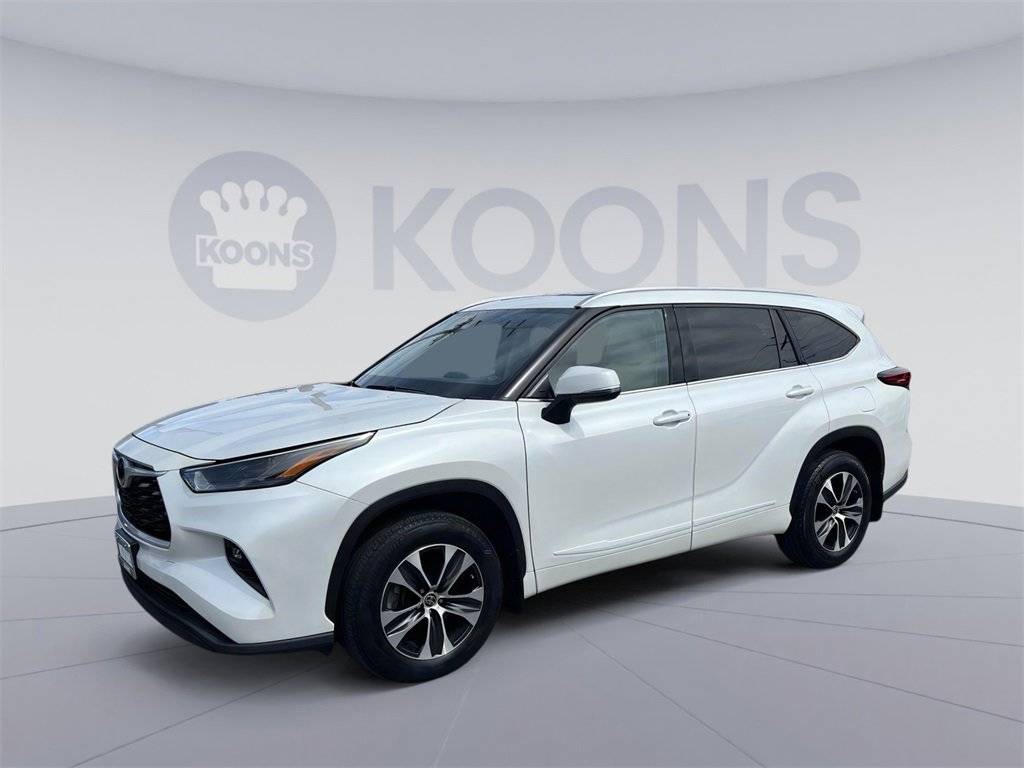 2022 Toyota Highlander XLE — SUV — 32,790 mi — Westminster, MD