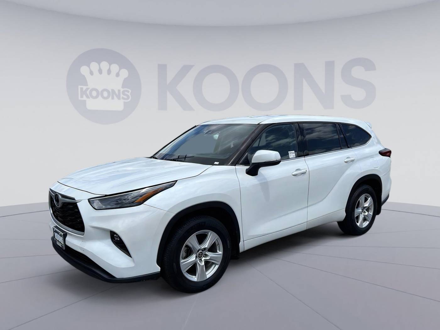 2022 Toyota Highlander LE — SUV — 19,995 mi — Westminster, MD
