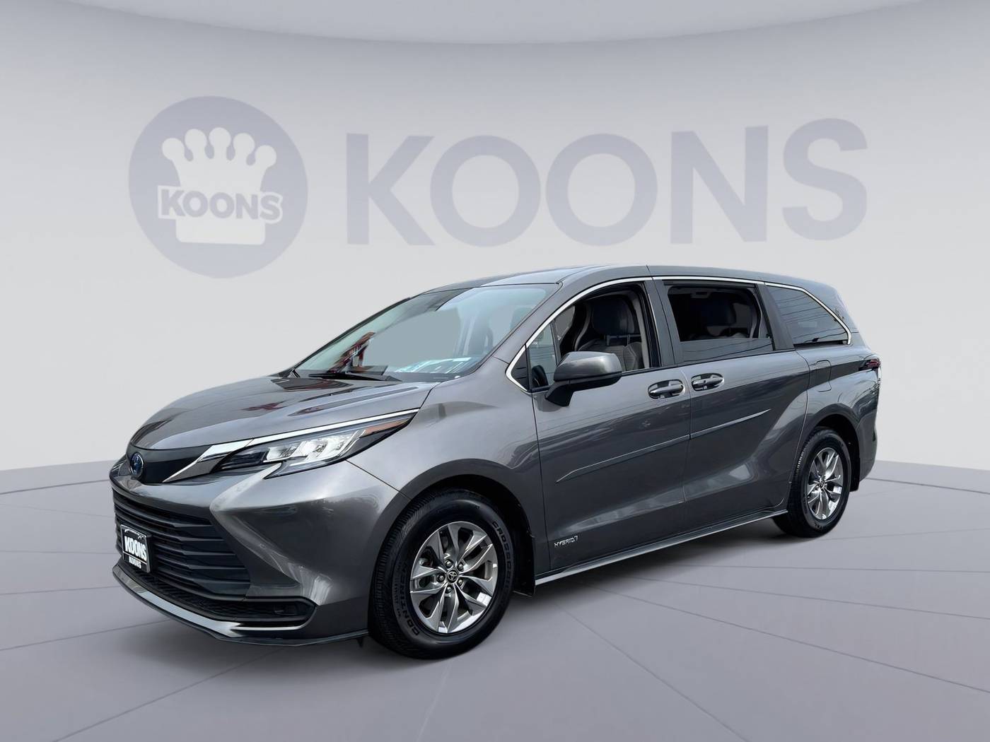 2021 Toyota Sienna LE — Minivan — 25,858 mi — Westminster, MD