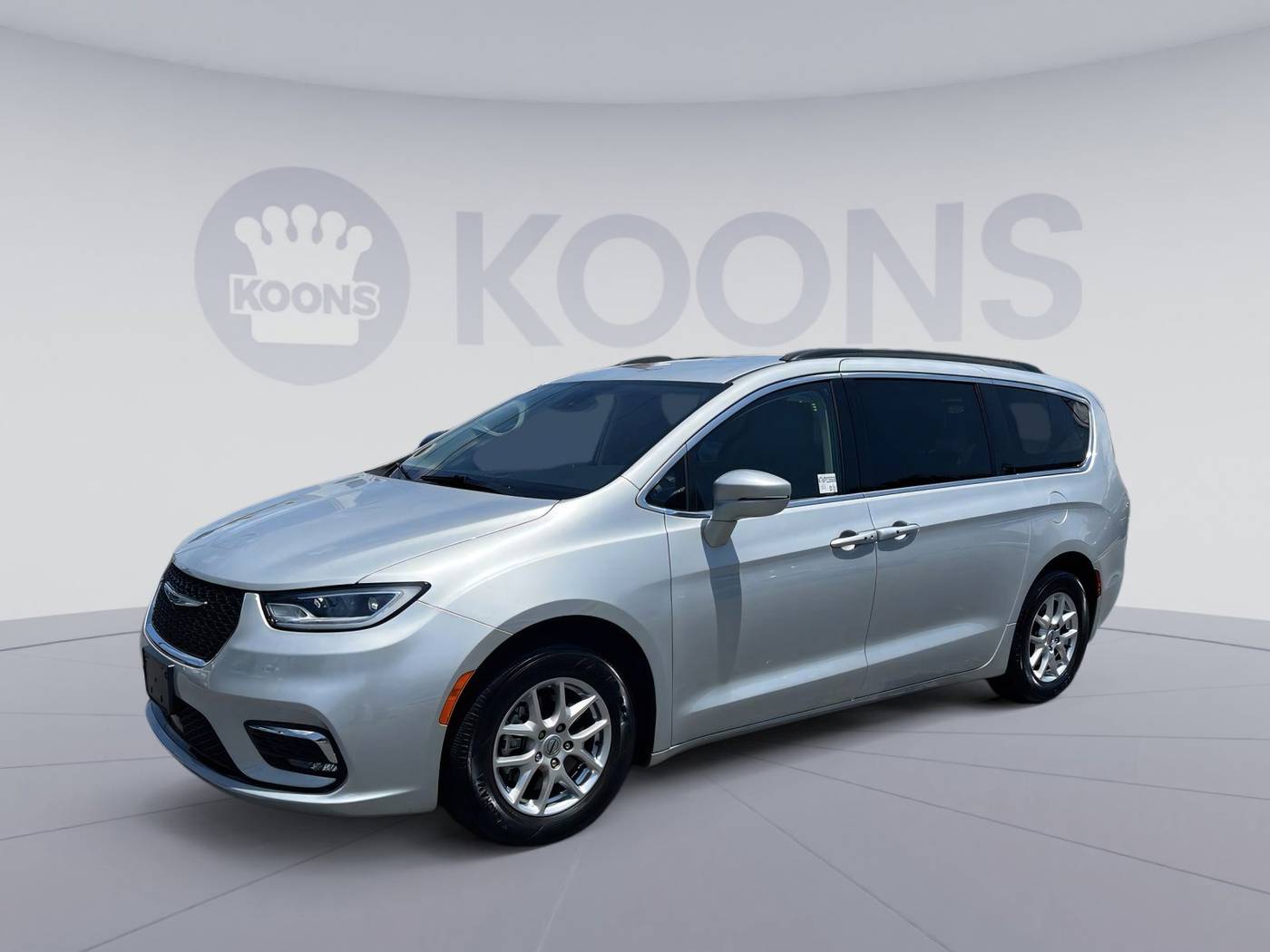 2022 Chrysler Pacifica Touring L — Minivan — 16,739 mi — Westminster, MD