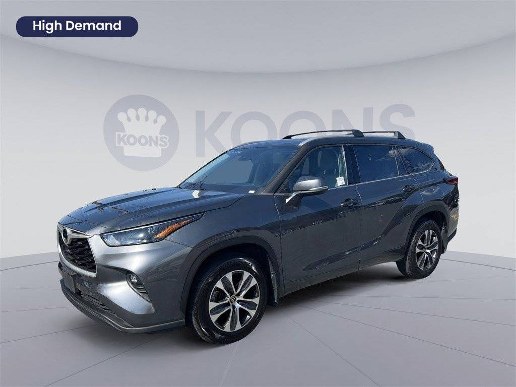 2022 Toyota Highlander XLE — SUV — 30,494 mi — Westminster, MD