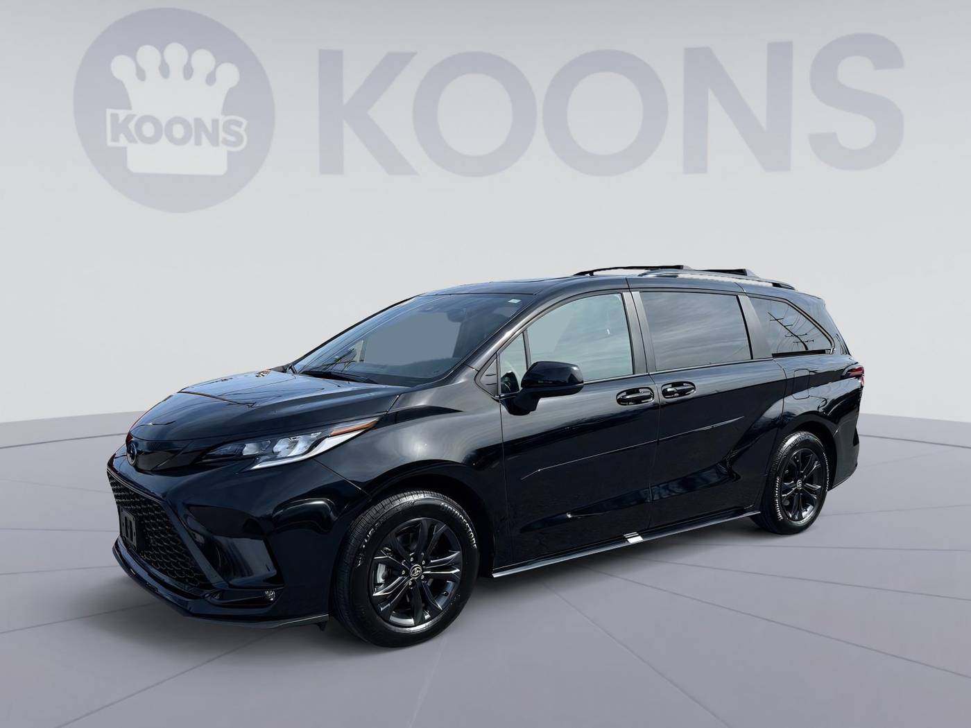 2025 Toyota Sienna XSE — Minivan — 1,043 mi — Westminster, MD