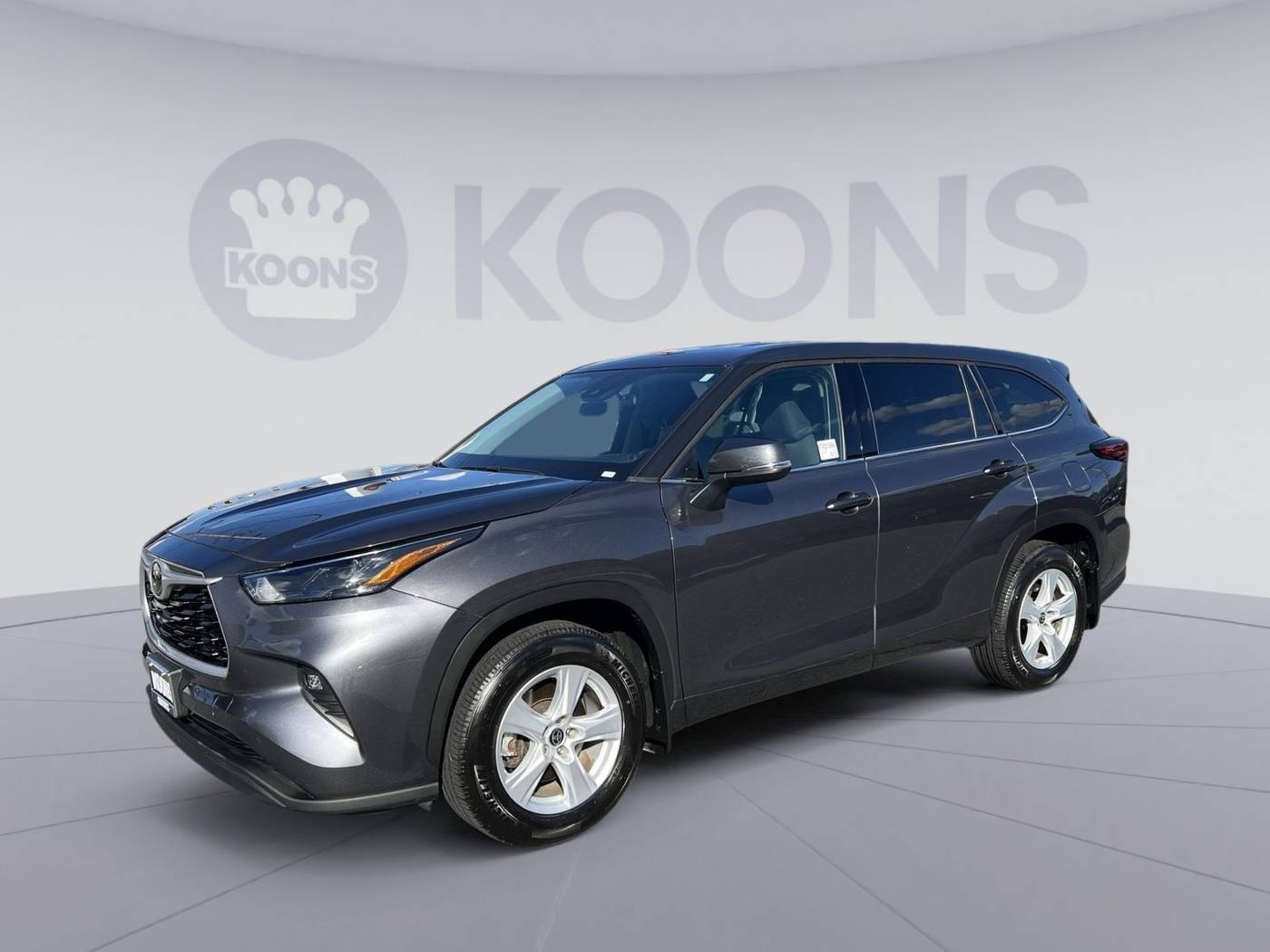 2022 Toyota Highlander LE — SUV — 26,245 mi — Westminster, MD