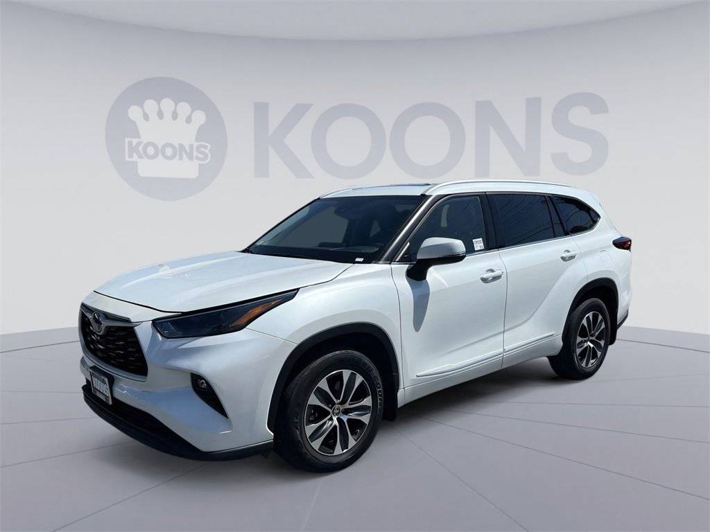 2022 Toyota Highlander XLE — SUV — 28,310 mi — Westminster, MD