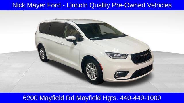 2023 Chrysler Pacifica Touring L — Minivan — 67,553 mi — Mayfield Heights, OH