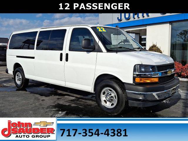 2022 Chevrolet Express Passenger LT — Passenger Van — 25,240 mi — New Holland, PA