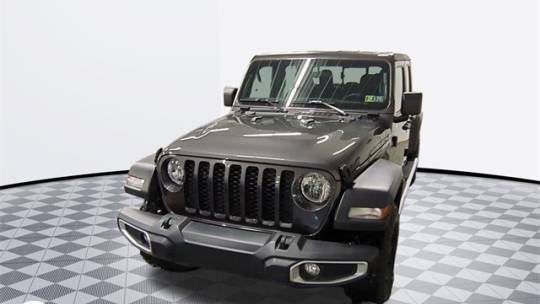 2023 Jeep Gladiator Sport — Pickup Truck — 18,371 mi — Harrisburg, PA