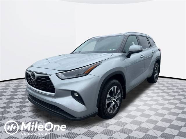 2024 Toyota Highlander XLE — SUV — 7,880 mi — Harrisburg, PA