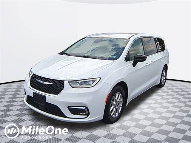 2024 Chrysler Pacifica Touring L — Minivan — 61,147 mi — Harrisburg, PA